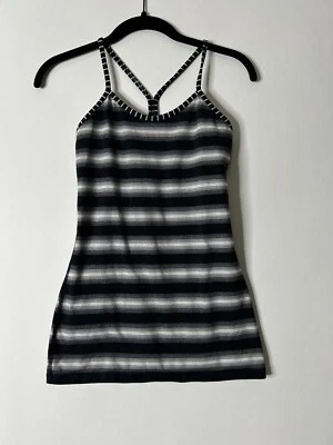 Regata Lululemon Feminina Tamanho 4 Power Y Luon Listra Preta Branca - Imagem 1 de 4