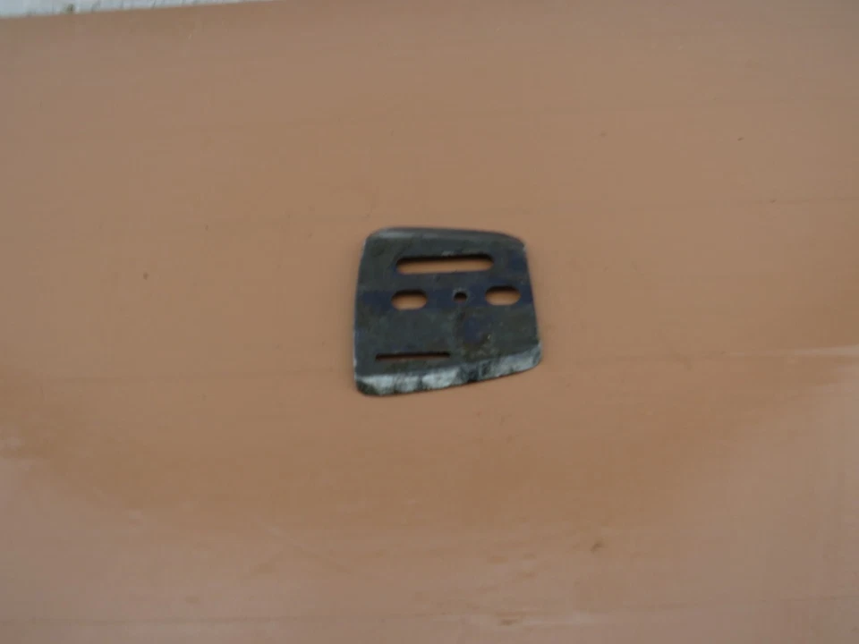 Оригинальная направляющая цепи для цепной пилы John Deere 55EV, TY55EVA - Изображение 1 из 4