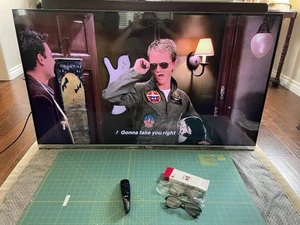 3D TV Passive with comfortable 3D glasses and remote Big 55" LG 55LM6700 - Picture 1 of 9