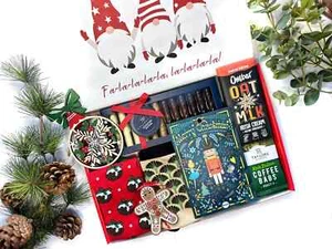 Christmas Letterbox for Couple, Secret Santa, Christmas Hamper Pamper - Picture 1 of 5