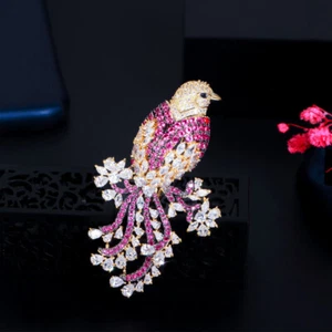 Gorgeous Animal Corsage Gold Plated Cubic Zircon Bird Brooch Women Clothing Pin - Picture 1 of 9