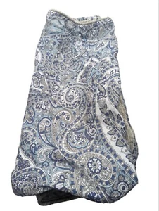 Revman International Stone Cottage Blue Medallion 2 Shams Zip Close EUC 20x36 - Picture 1 of 4