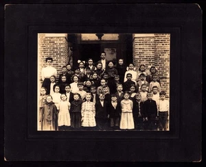 Foto de gabinete de la década de 1910 Arkansas Dewitt School Class foto medidas 6,75" x 5" - Imagen 1 de 2