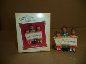 2004 Hallmark Christmas Ornament "Joyful Trio" In original Box/w memory card - Picture 1 of 3