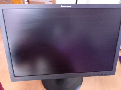 Lenovo Think Vision LT2452p 24 Zoll Full HD LCD Monitor - Schwarz - Bild 1 von 2