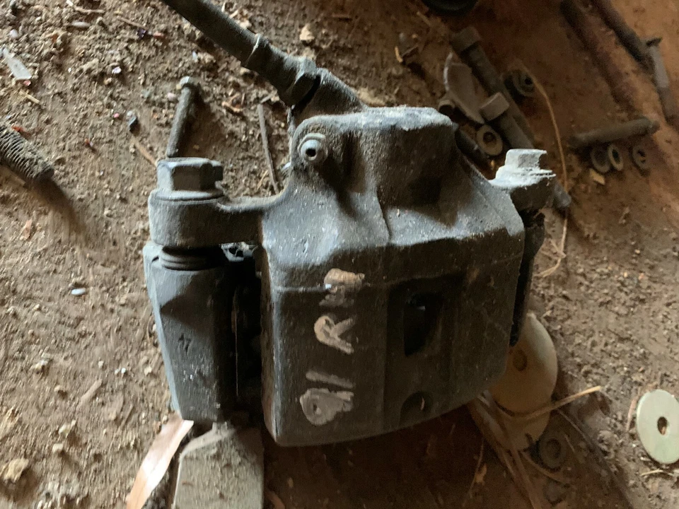 90-94 Eclipse Talon Laser 2.0 TURBO N/T RH FRONT BRAKE CALIPER 1G - Image 1 of 1