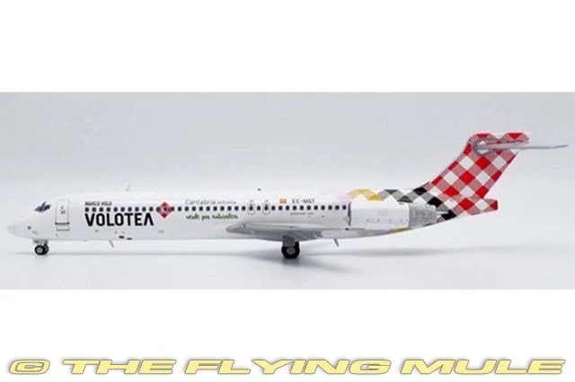 JC Wings 1:200 717 Volotea EC-MGT w/Stand - Image 1 of 1