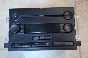2005-2006 Ford F-150 AM FM Radio CD Player Receiver 6L3T-18C869-AD / AC OEM - Picture 1 of 6