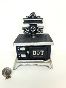 HEAVY Vintage Cast Iron Antique Stove 1:12 Dollhouse Miniature Kitchen Oven - Picture 1 of 5