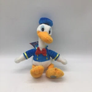 Walt Disney World “Donald Duck” 100 YEARS OF MAGIC Bean Bag W/Tags & Foot Coin - Picture 1 of 11