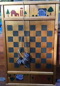 Set di scacchi in legno fatti a mano, design primitivo. - Foto 1 di 3
