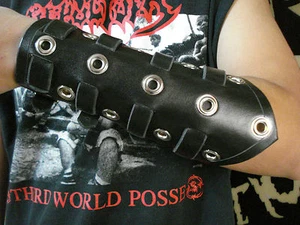 UNISEX VIKING STRAPED LEATHER GAUNTLET.VIKING METAL... (MDLUG0274)......DIO - Picture 1 of 9