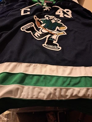 Camiseta Quinn Hughes Vancouver Canucks blanca y azul para hombre talla grande (52) NUEVA Foto 1 de 2