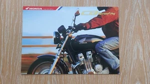 HONDA CB 750 1993 SHOWROOM SALES BROCHURE FOLD OUT COLOUR PAGES SEVEN FIFTY - Picture 1 of 2