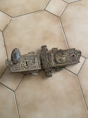 Serrure Ancienne En Bronze  - Photo 1/4