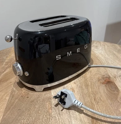 Smeg TSF01BLUK 50s Retro Style 2-Slice Toaster Black UK Plug - Image 1 of 4