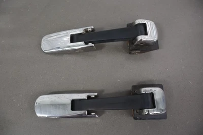 03-09 Hummer H2 Par de correas/pestillos cromados OEM para capucha izquierda y derecha Foto 1 de 4