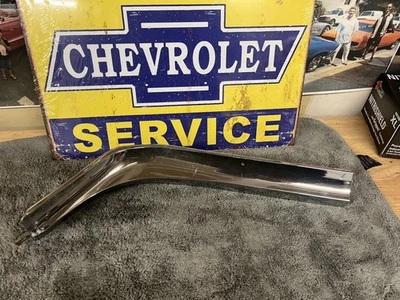 Chevrolet El Camino 1964-1966 embellecedor de platón Rh 4410028 bonito cromo, un botón Foto 1 de 4