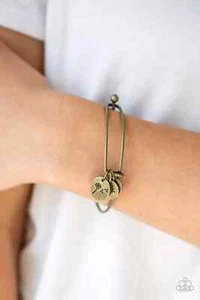 PAPARAZZI Dreamy Dandelions - Brass Bracelet Floral Botanical Charm Toggle NWT - Picture 1 of 2