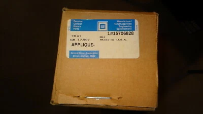 GM #15706828 panel de moldura de pilar exterior trasero. Chevy Blazer 1995-1999 y GMC Jimmy Foto 1 de 2