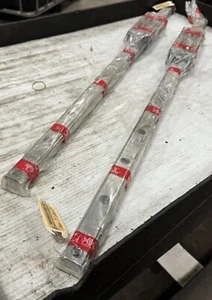 THK HSR30R2UU *NEW* Linear Bearings&Rail 905mm HSR30R2UUIIG=12.5Guide Block QTY2 - Picture 1 of 7