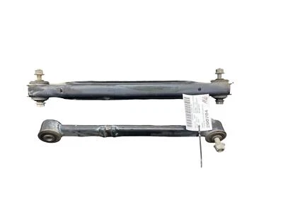 2011 - 2020 CADILLAC ESCALADE OEM 6.2L 4X4 CONJUNTO DE BRAÇO DE CONTROLE SUPERIOR ESQUERDO TRASEIRO (2) - Imagem 1 de 4