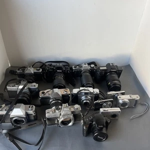 Lote de 14 cámaras digitales/películas mixtas con, piezas no probadas para reparar - Imagen 1 de 10