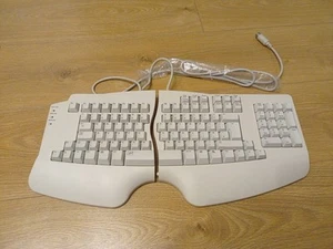 Clavier ergonomique split vintage BTC 8120 connexion Din ( rare ) - Photo 1/9
