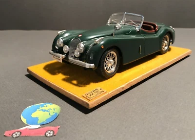 Bburago Jaguar XK 120, automodello scala 1:24 - 1:25, vintage (928) - Immagine 1 di 4