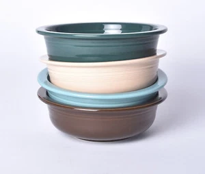 Fiesta, Fiestaware 8 1/4" klassischer Rand große Servierschüssel 40 Unzen - verschiedene Farben - Bild 1 von 9