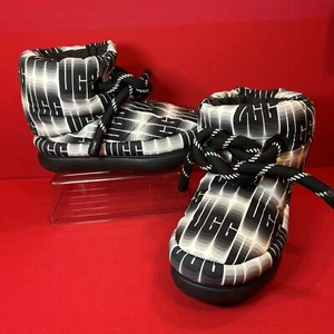 UGG Classic Maxi Short Comfort Puffer Boot Black White Wave Womens sz 8 EUR 39 - Picture 1 of 6