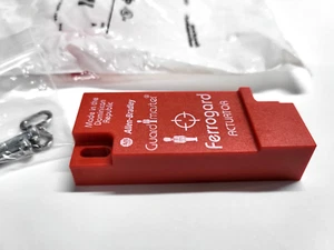 Allen Bradley Guardmaster 440N-A02005 Ferrogard Non-contact Actuator - Picture 1 of 4