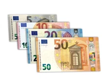 100 Euro's  2 x 50 Euro notes Holiday money Bills