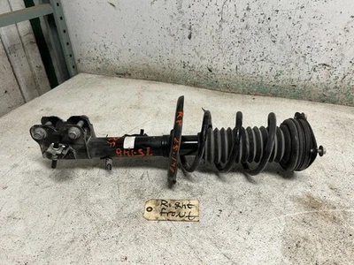 Оригинальная правосторонняя передняя пружинная стойка с катушкой 2024 INFINITI QX60 для пассажира  - Изображение 1 из 3