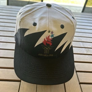 Cappello Berretto Snapback Dente di Squalo Atletico Logo Atlanta Olimpiadi 1996 Vintage - Foto 1 di 15
