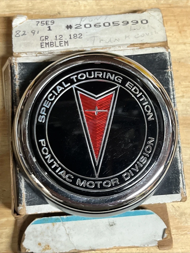 Pontiac 6000 STE 1989-1991 Nuevo de Lote Antiguo Tapa de Maletero Bloqueo Cubierta Edición Especial Touring GM  Foto 1 de 4