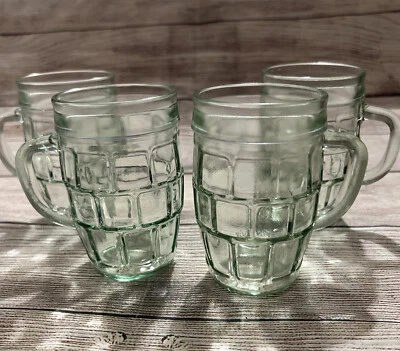 4 tazas de cerveza de raíz de barril de ventana pequeñas ANCHOR HOCKING de colección vidrio verde pálido Foto 1 de 4