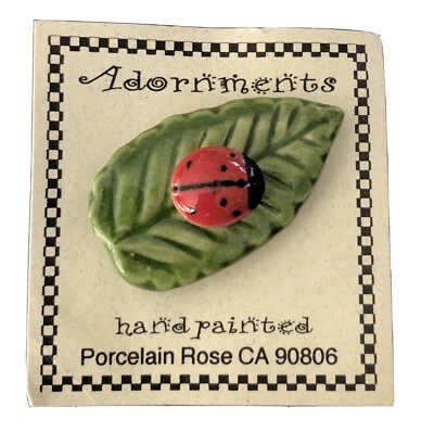 Broche Lucky Ladybug Pin Bug Hoja de Primavera Porcelana C63 Foto 1 de 4