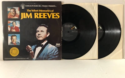THE VELVET MEMORIES OF JIM REEVES Original 1978 RCA Candlelite 2 lp VG+ - Image 1 of 4