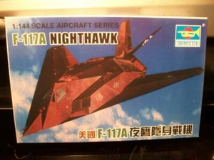 1/144 PLASTIC TRUMPETER HOBBY  KIT LOCKHEED F-117 NIGHTHAWK STEALTH FIGHTER - Picture 1 of 12