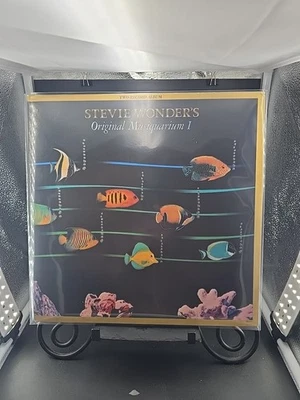 Stevie Wonder Original Musiquarium 1982 LP Europadisk Embossed 6002TL2 EX/EX - Imagem 1 de 4