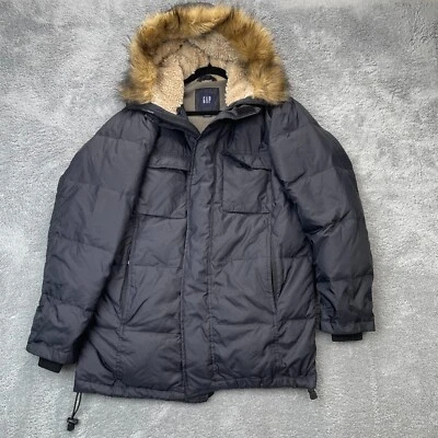Chaqueta Gap Hombres Pequeña Azul Puffer Abrigo Aislado Imitación Piel Borde Con Capucha Sherpa Plumón Foto 1 de 4