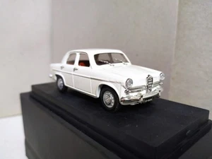 Alfa Romeo Giulietta ti . Blanco . RIO 119 . Escala 1/43 - Imagen 1 de 7
