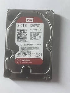 Disco duro de escritorio SATA Western Digital WD rojo WD30EFRX-68EUZN0 3 TB de 3,5" - Imagen 1 de 10