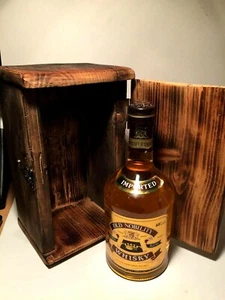 OLD NOBILITY Grain & Malt Whisky  Ü30 Jahre alte Flasche in uriger Holztruhe  - Bild 1 von 9