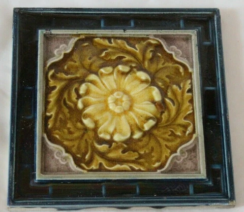 ENGLISH FLORAL raised MAJOLICA aesthetis colourful PERIOD TILE Cover
