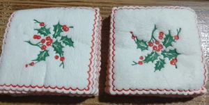 Lot of 20 Vintage Paper Holly & Berry Christmas Coasters 3" Square - Picture 1 of 5