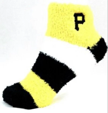 Medium Official MLB Pittsburg Pirates Fuzzy Ankle Socks Cover