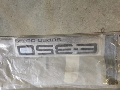 2009-2021 E-350 Super Duty 铬黑色后门铭牌徽章 9C2Z1542528DA — 第 1/3 张图片