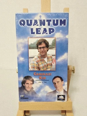 Quantum Leap Camikazi Kid June 6, 1961 VHS Tape Scott Bakula Dean Stockwell -NEW Foto 1 de 3